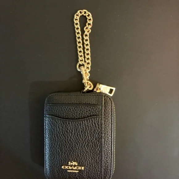 Coach Zip Card Case IM/6303 Black with Gold Chain NWT - Picture 2 of 8